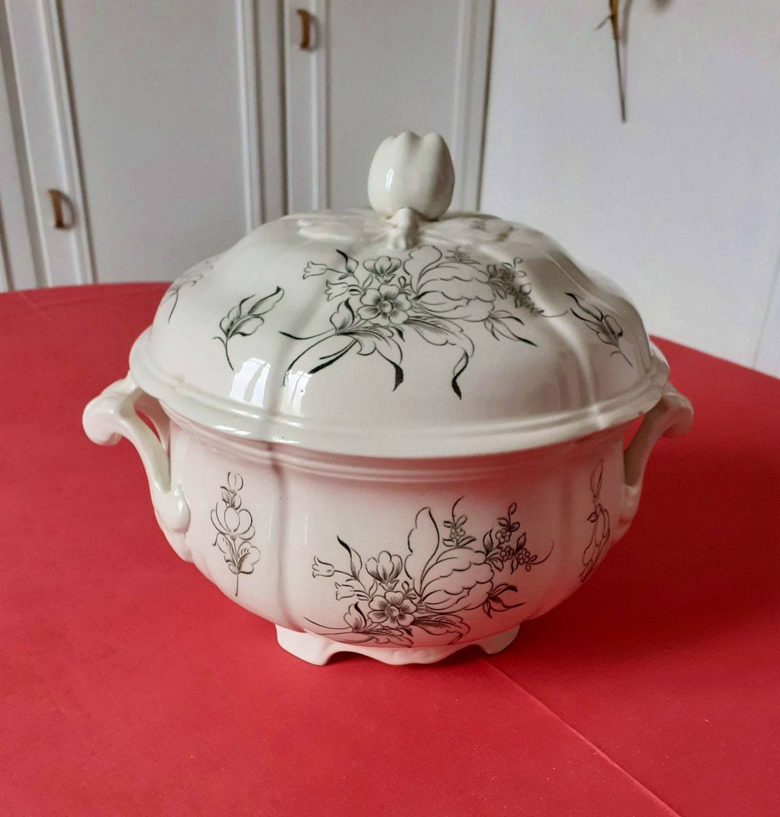 Vends très belle soupière Lunéville