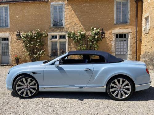 Vends Bentley Continental GTC 4.0 V8, 2016, 25000km