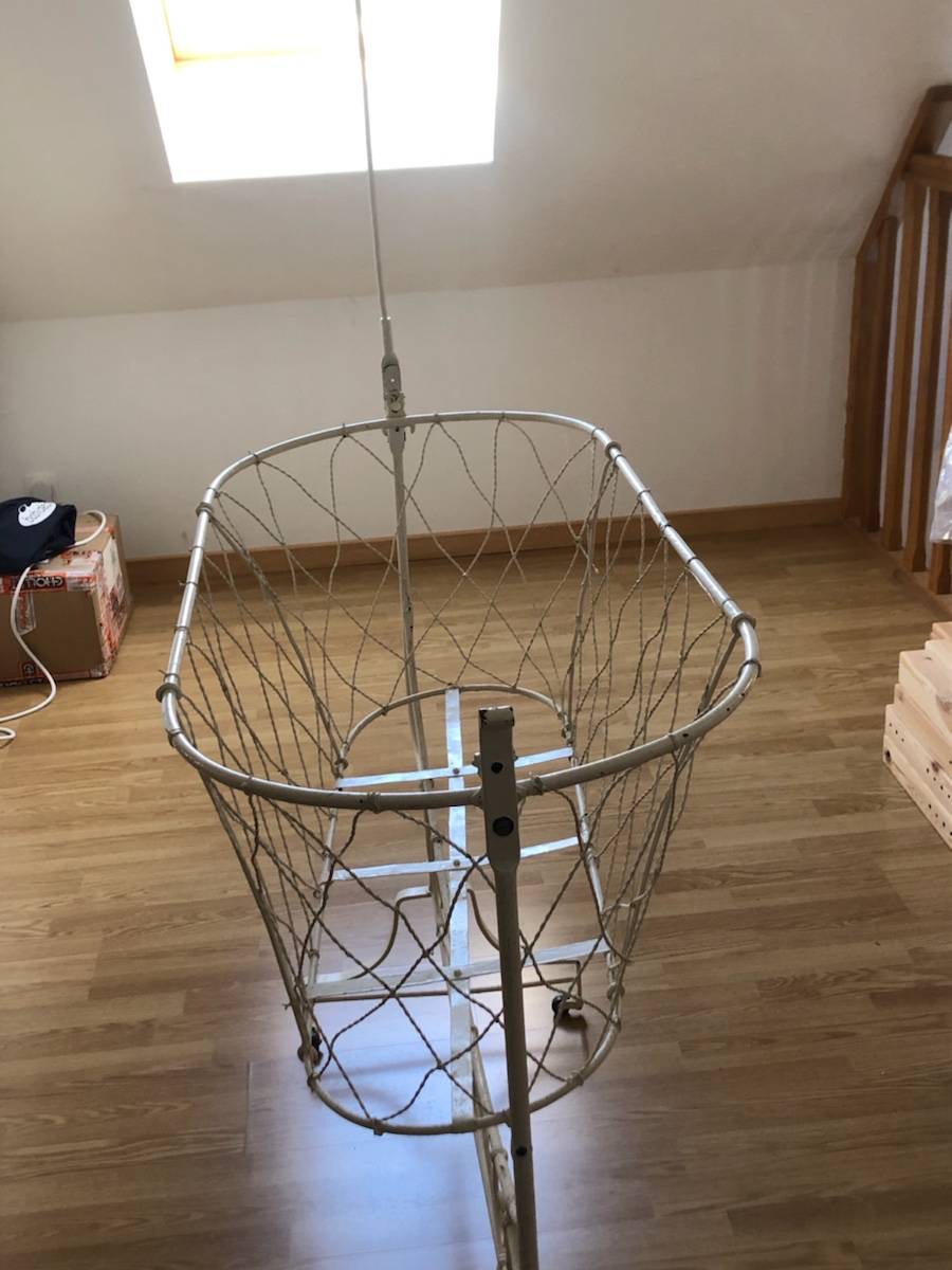 Vends berceau ancien en métal