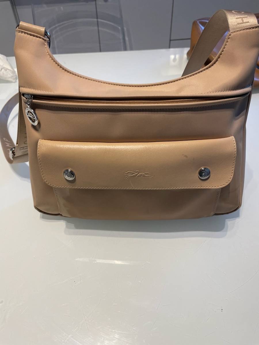 Vends sacs besace bandoulière Longchamps