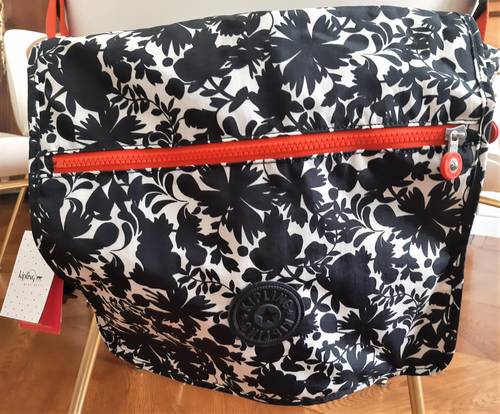 Vends un sac besace Kipling neuf avec étiquette + porte-clé