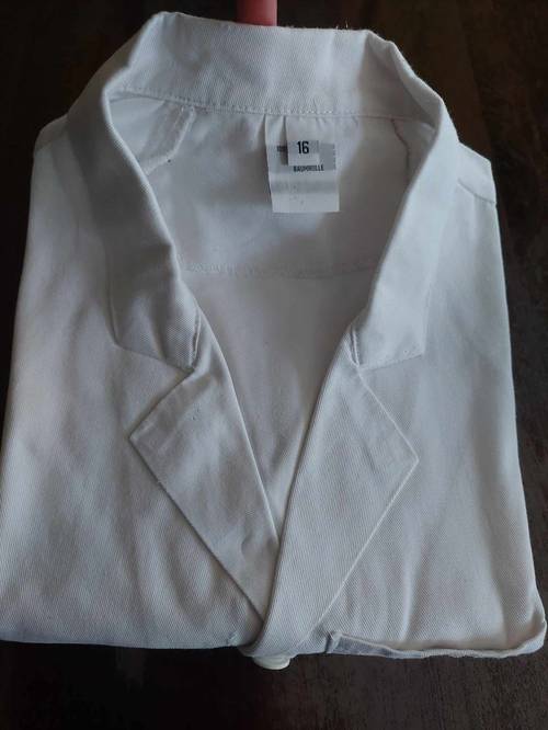 Vends blouse chimie en coton épais taille 16 ans