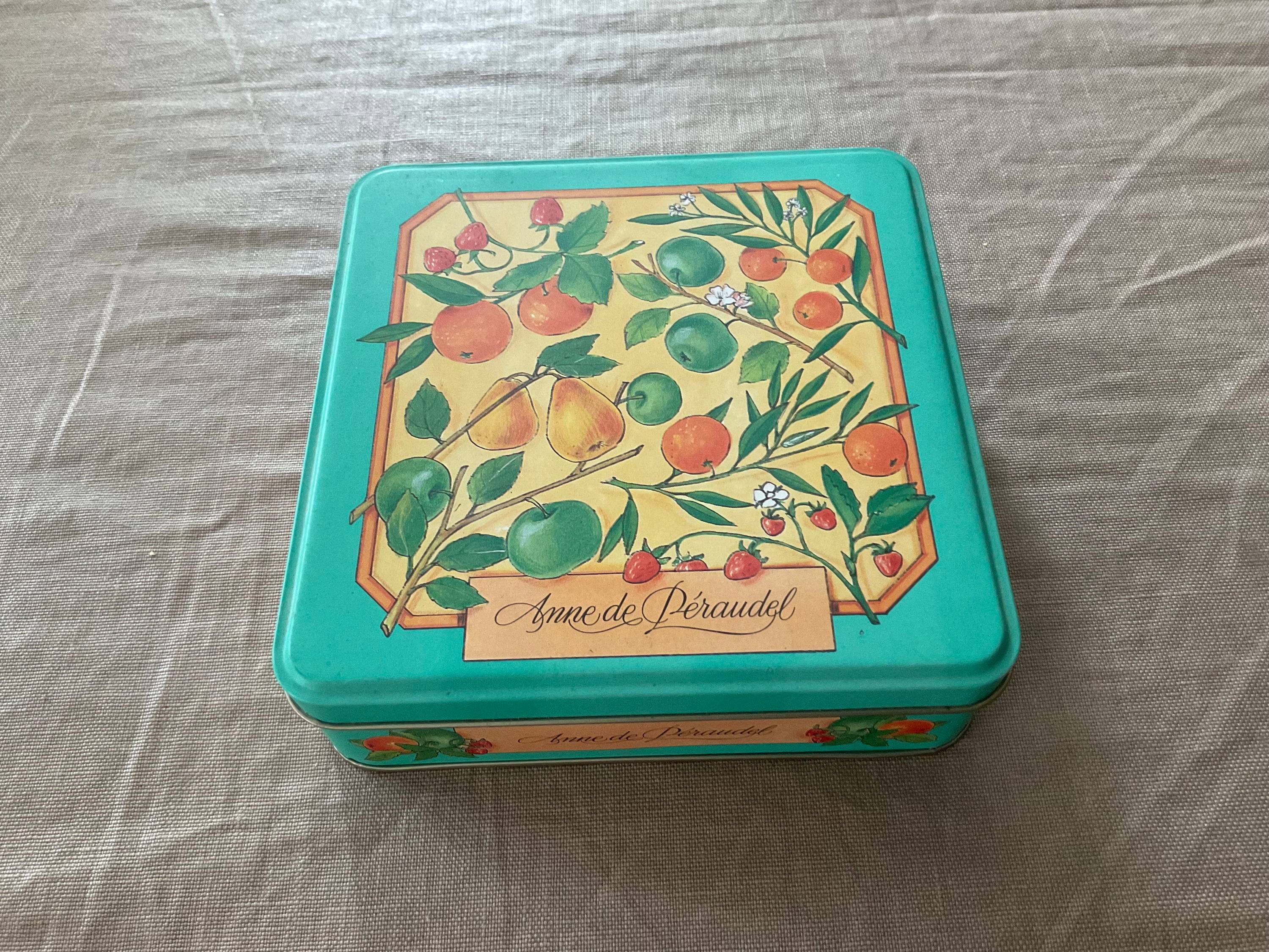 Vends boîte vintage