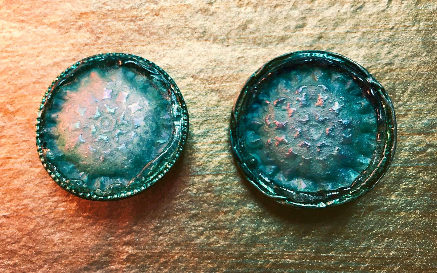 Vends Boucles d’oreilles vintage, clips oreilles non percées sur Gens