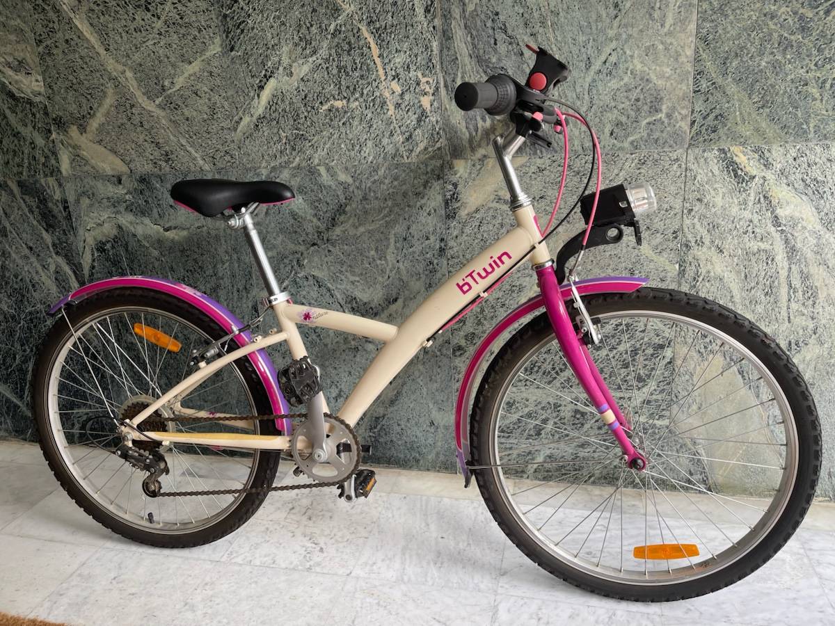 Vends vélo fille état neuf Btwin 9-14 ans
