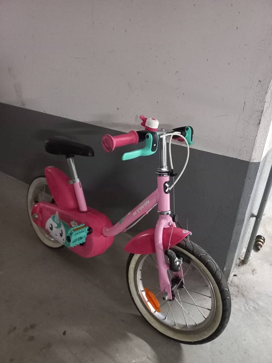 Vends vélo BTWIN 14 pouces enfant 3-5 ans