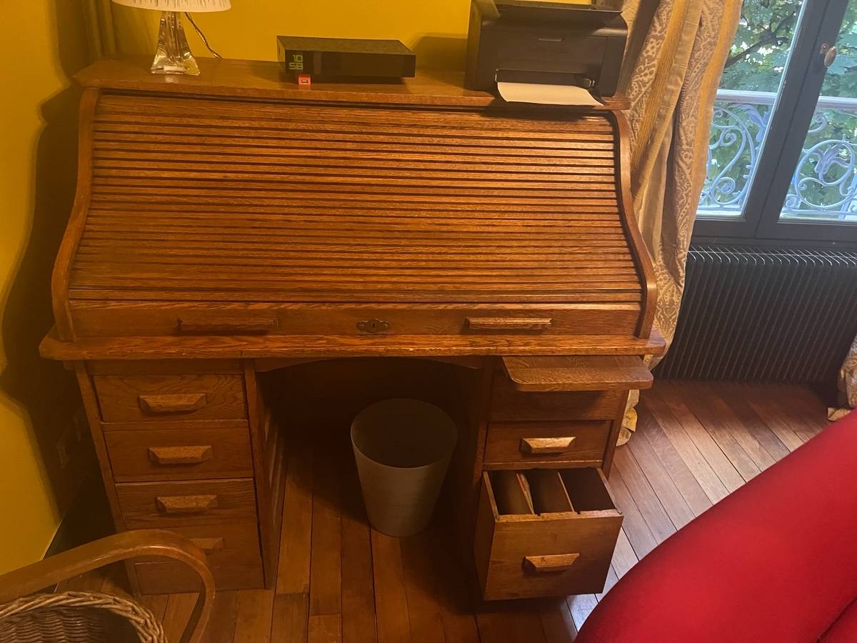 Vends bureau américain Art Déco en chêne massif