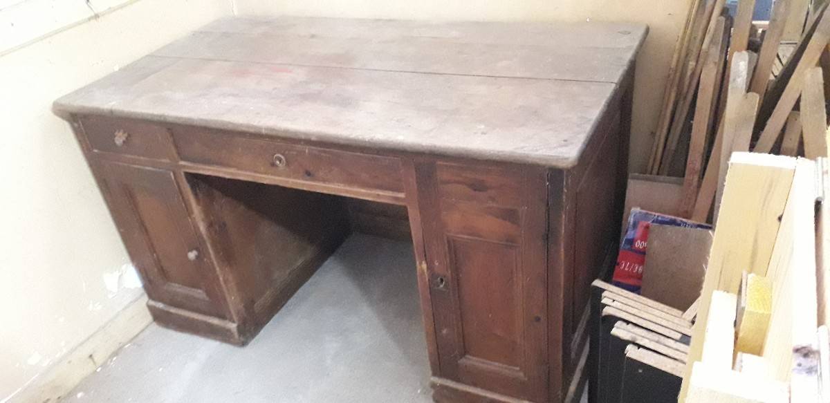 Vends bureau de Maître d’école tout en bois