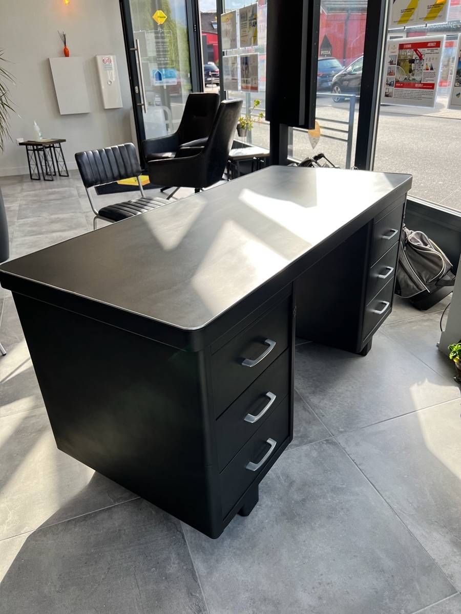 Vends bureau Strafor restauré