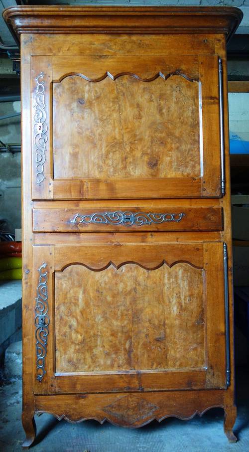 Vends Cabinet vendéen