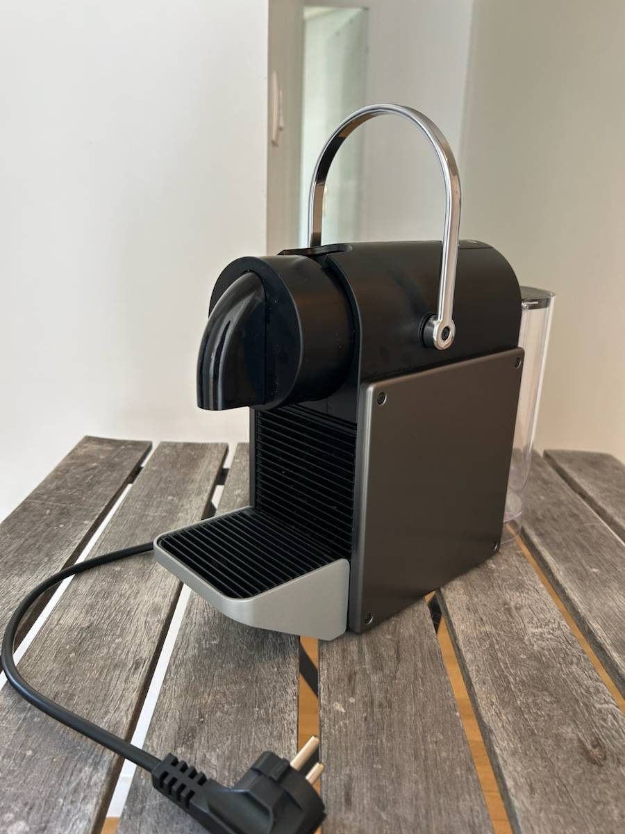 Vends cafetière Nespresso sous garantie