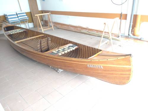 Vends beau canoë canadien en bois