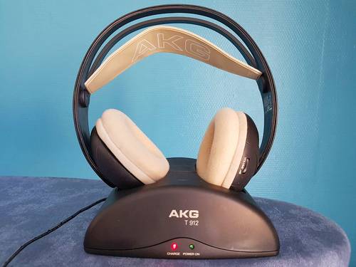 Vends casque portable AKG K 912 sans fil - Très Bon État