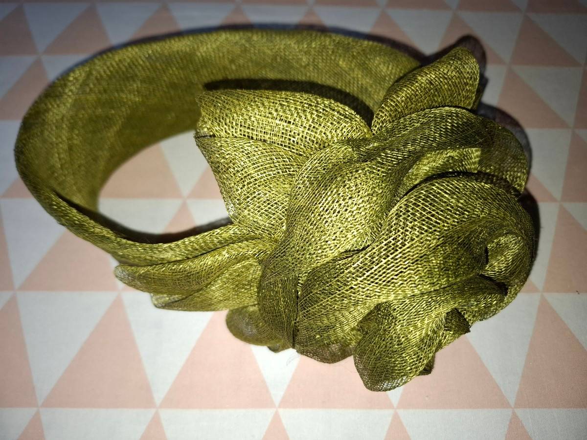 Vends chapeau de cérémonie - Taille L