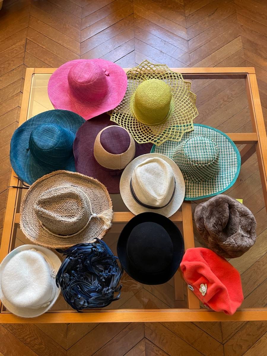 Vends chapeaux différents styles