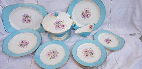 Vends charmant service en porcelaine