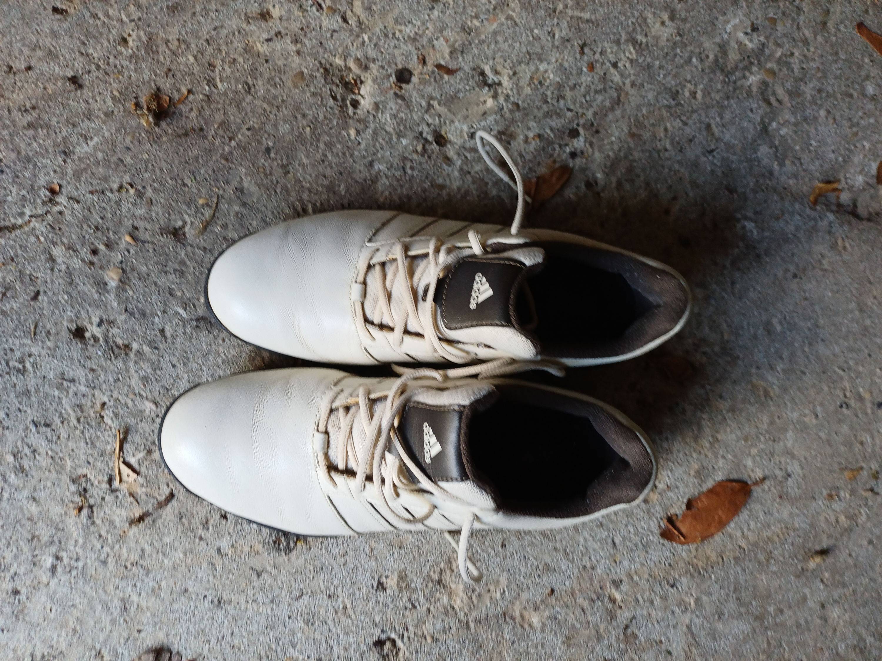 Vends chaussures de golf