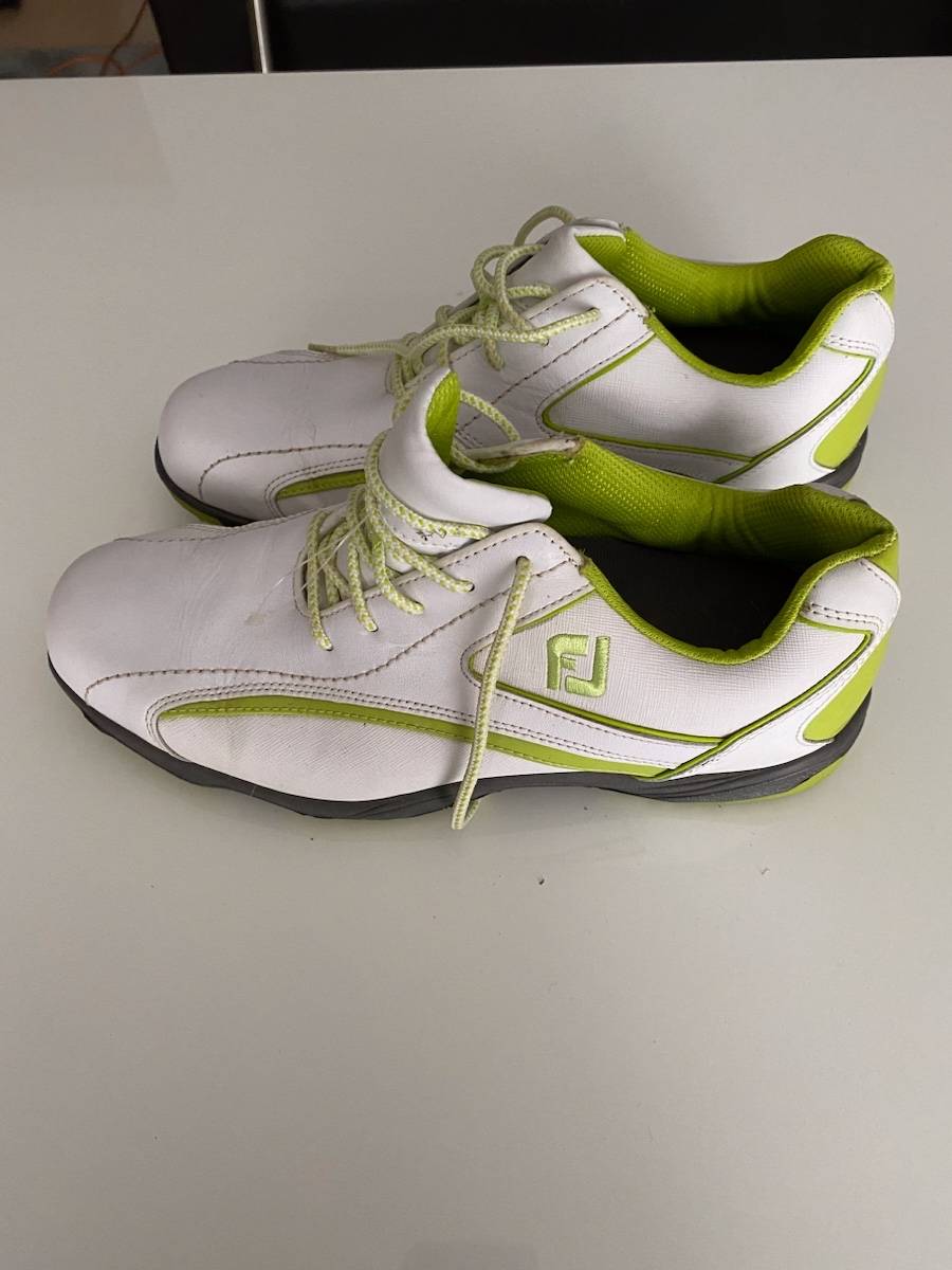 Je vends chaussures de golf homme Footjoy. P 42