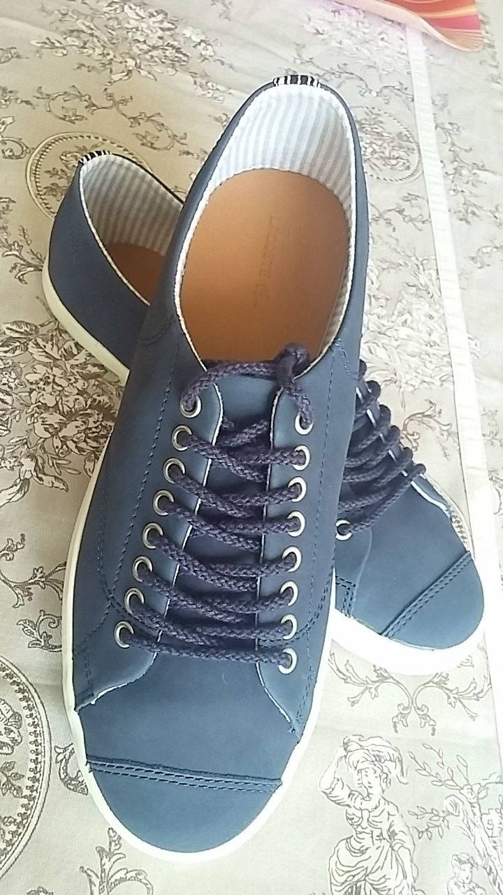 Vends chaussures Lacoste en cuir - Pointure 38 - Neuves !