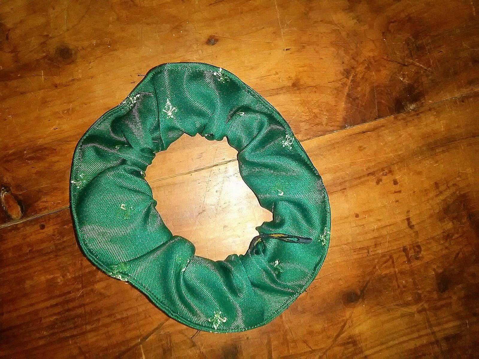 Vends chouchou vert coutures apparentes