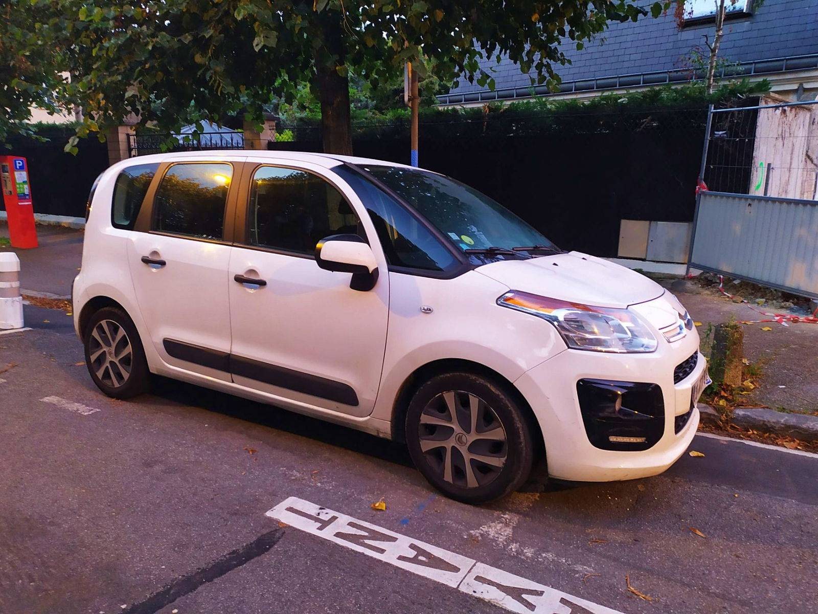 vends-citro-n-c3-picasso-1-6-hdi-90-confort-2013-91000-km-sur-gens-de