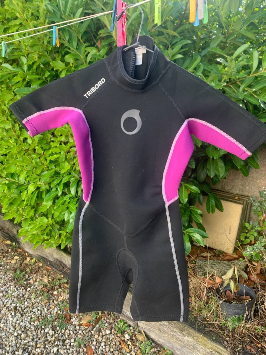 Vends combinaison shorty enfant 10 ans