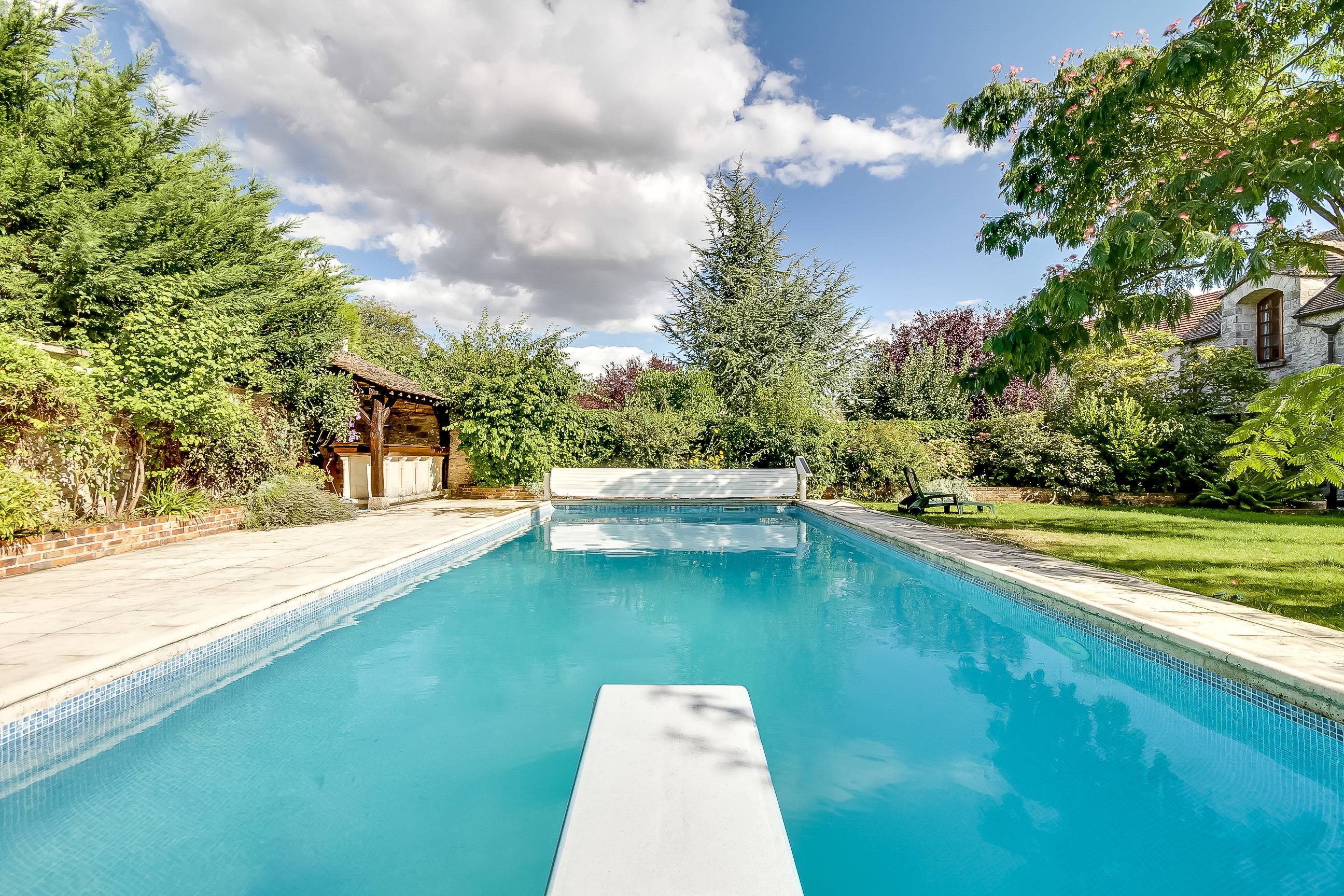Vends maison 260m² 5 chambres avec piscine proche Barbizon