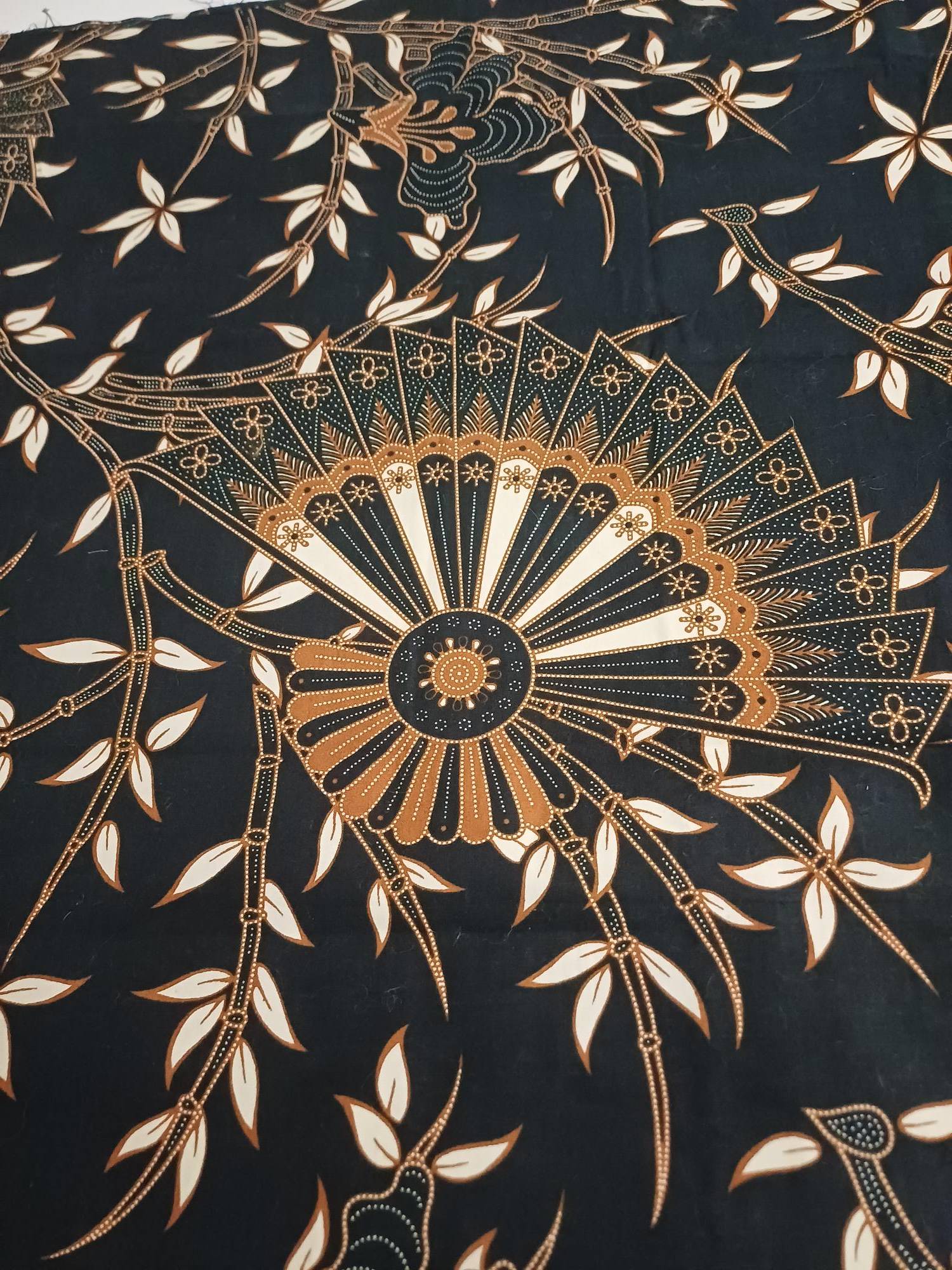 Vends un coupon en batik coton de Java (Indonésie)