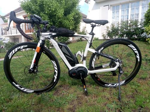 Vends vélo de course électrique