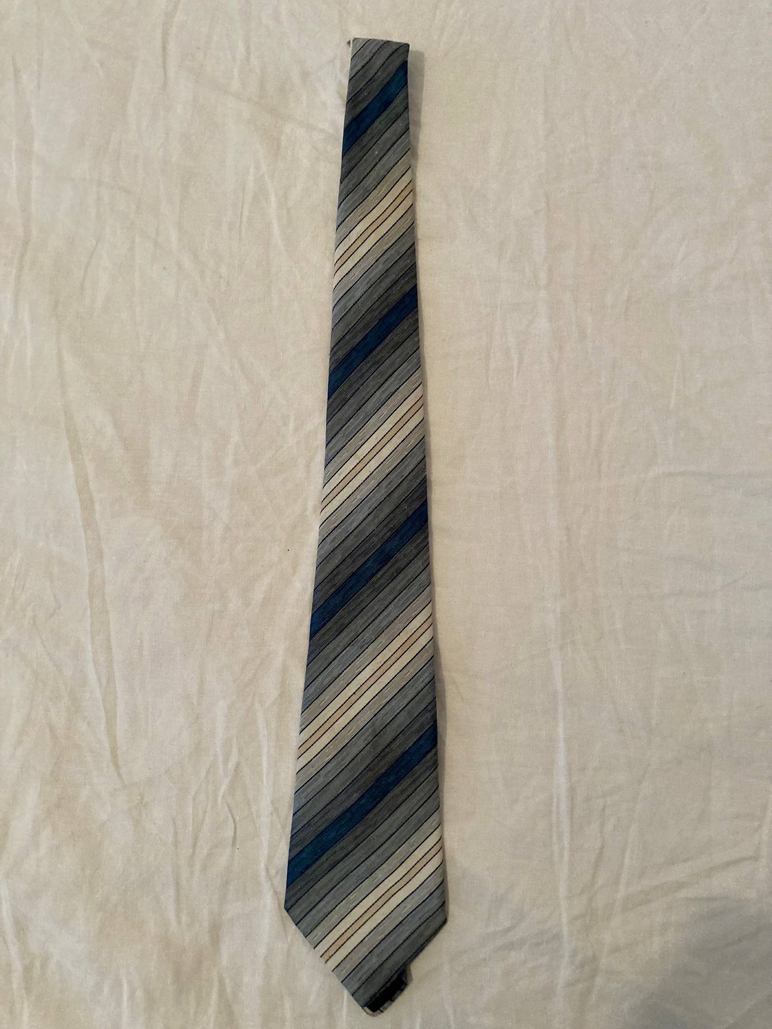 Vends Cravate Bleue Vintage années70 Très bon état