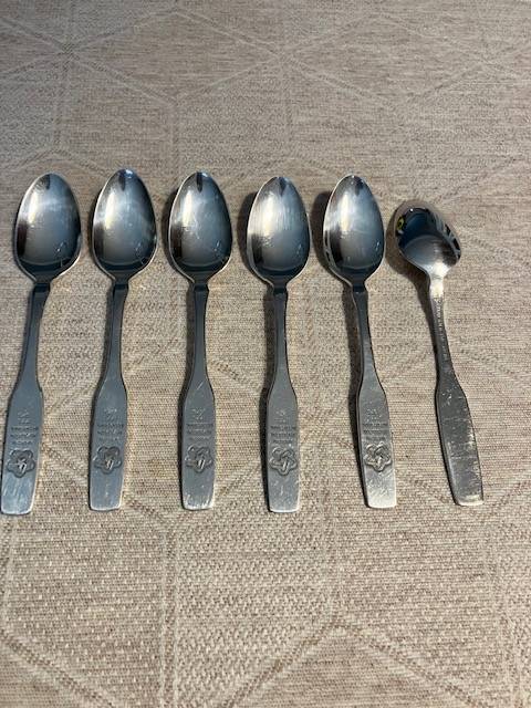 6 cuillères à moka manche à la russe en métal argenté SFAM 6 cuillères à moka manche à la russe en métal argenté SFAM