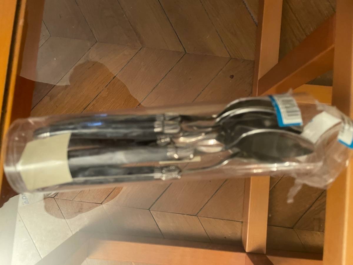 Vends 6 cuillères à potage Laguiole