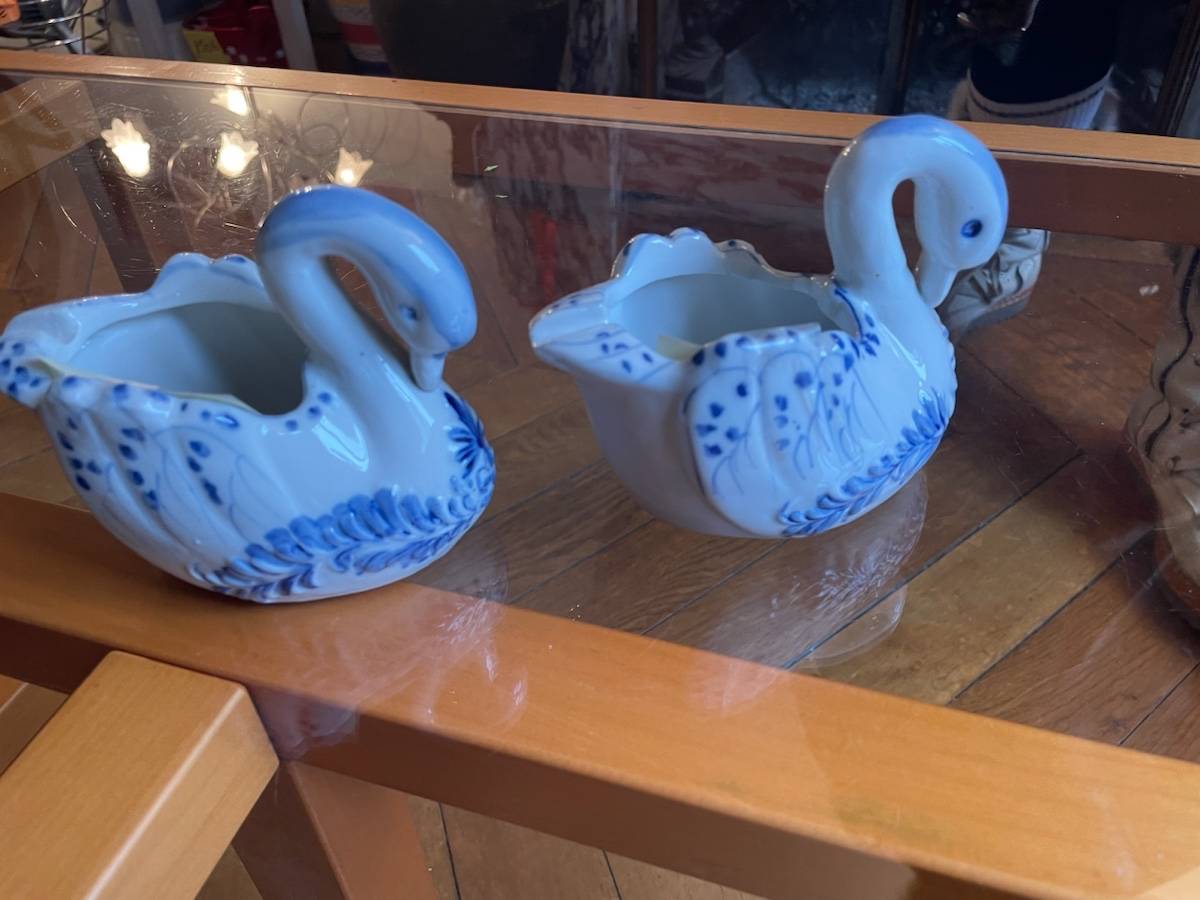 Vends 2 cygnes en céramique