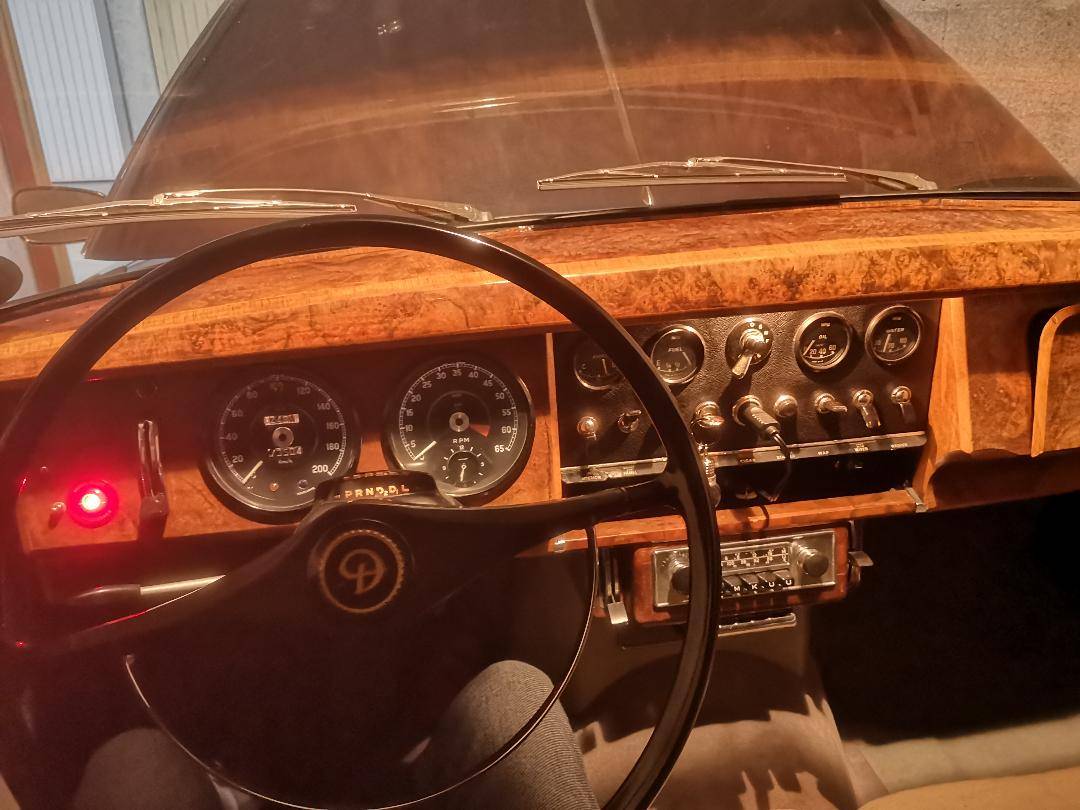 Vends DAIMLER V8 2,5 SALOON