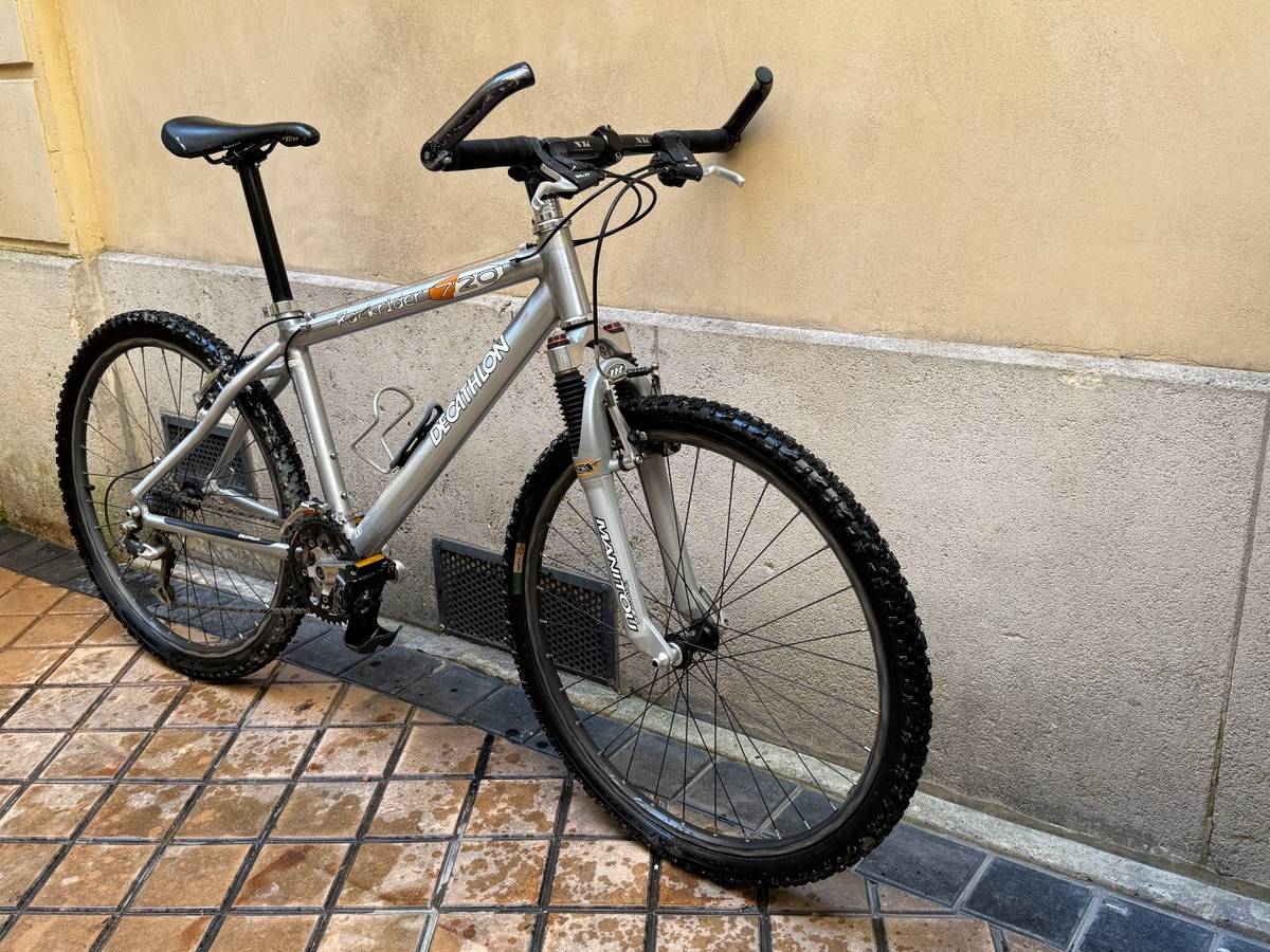 Vends vélo VTT Décathlon Rockrider 720
