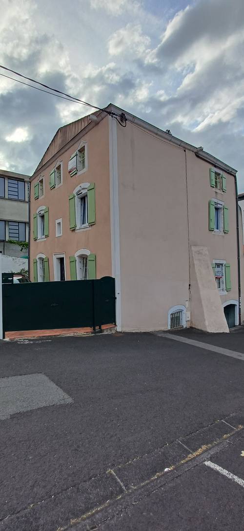 Vends maison 215m² 6 chambres avec jardin et cave Clermont-Ferrand