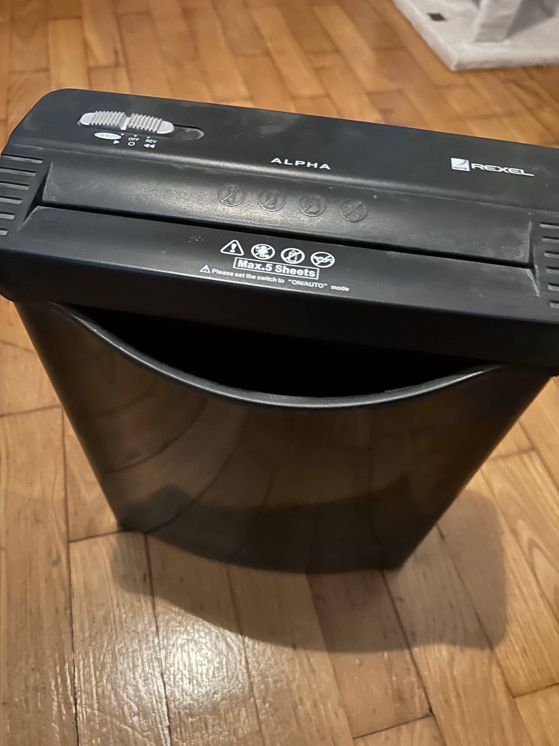 Vends destructeur de papier recel alpha