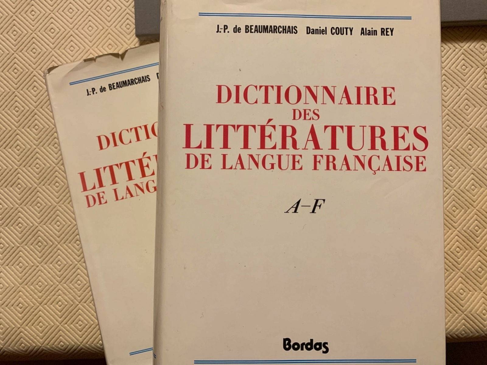 Vends dictionnaire des littératures de langue française