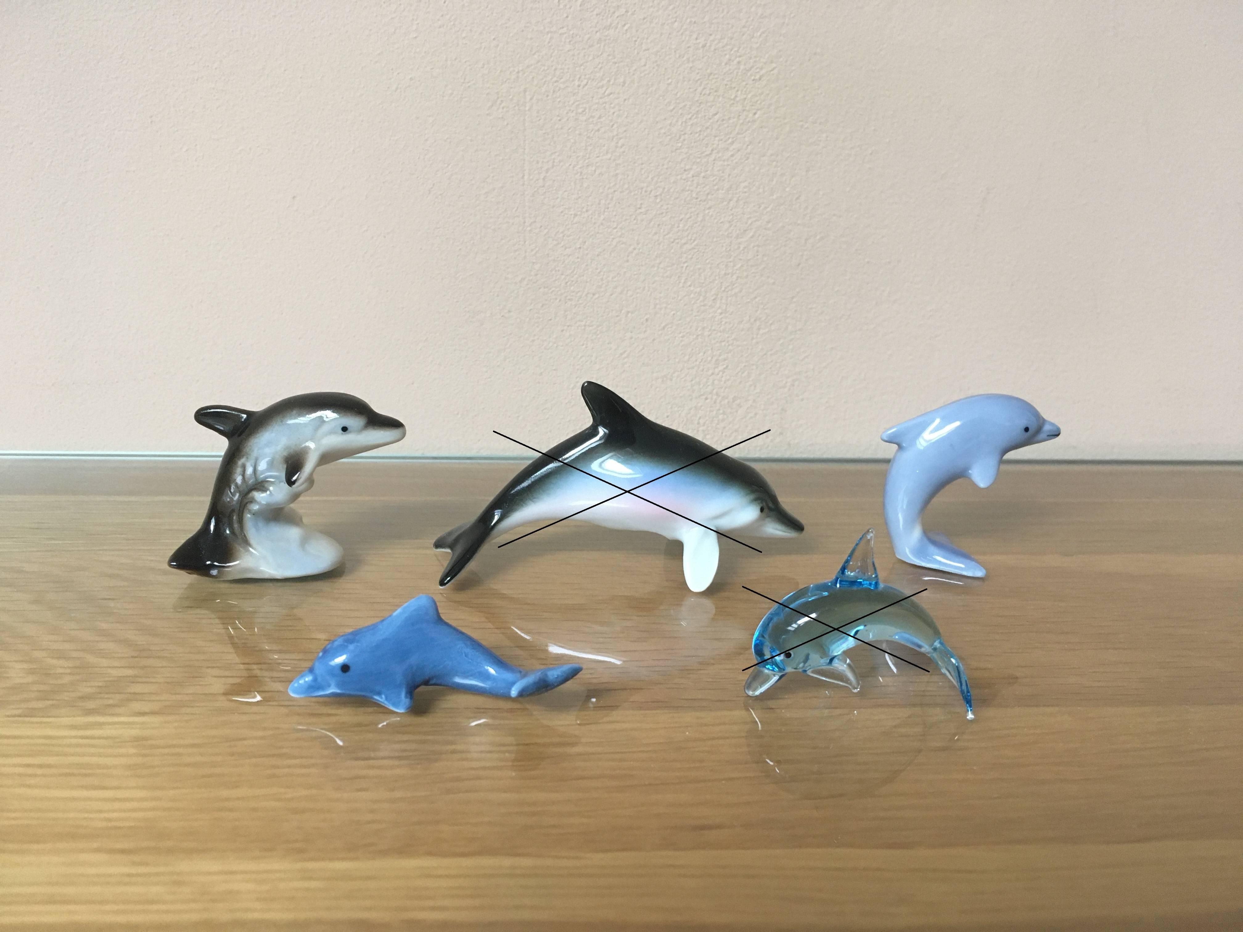 Vends diverses figurines de dauphins