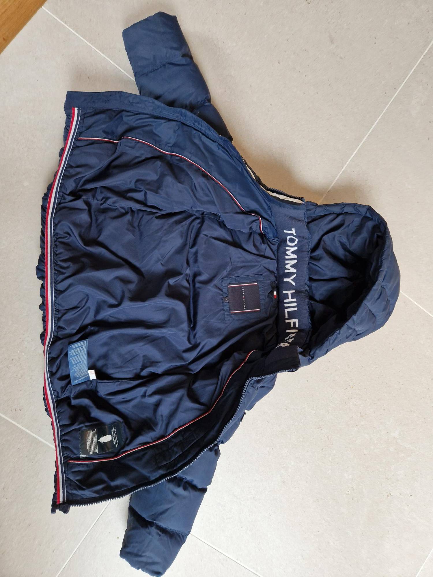 Vends Doudoune Tommy Hilfinger pour enfant - Taille 5 ans