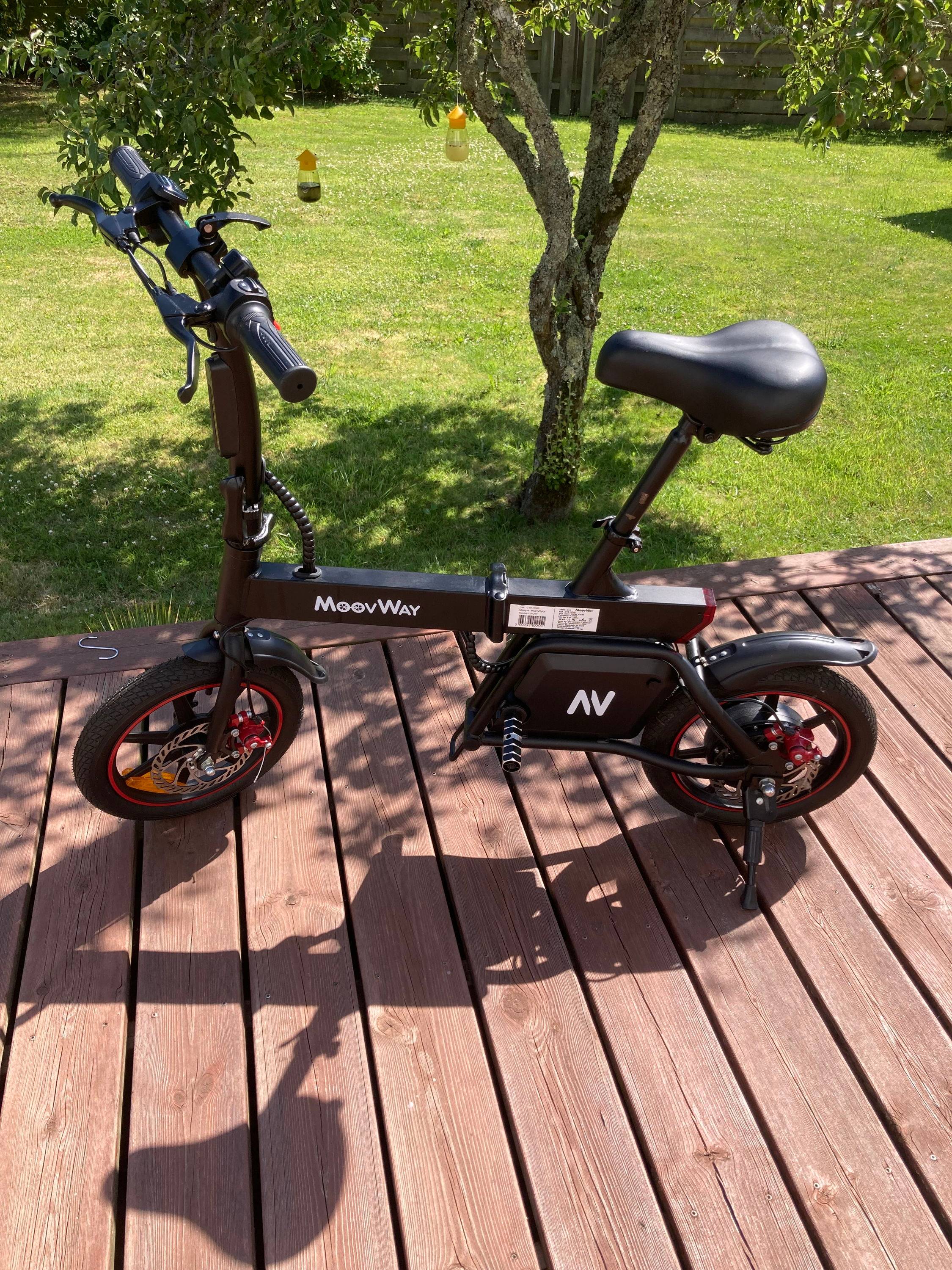 Vends trottinette électrique pliante neuve