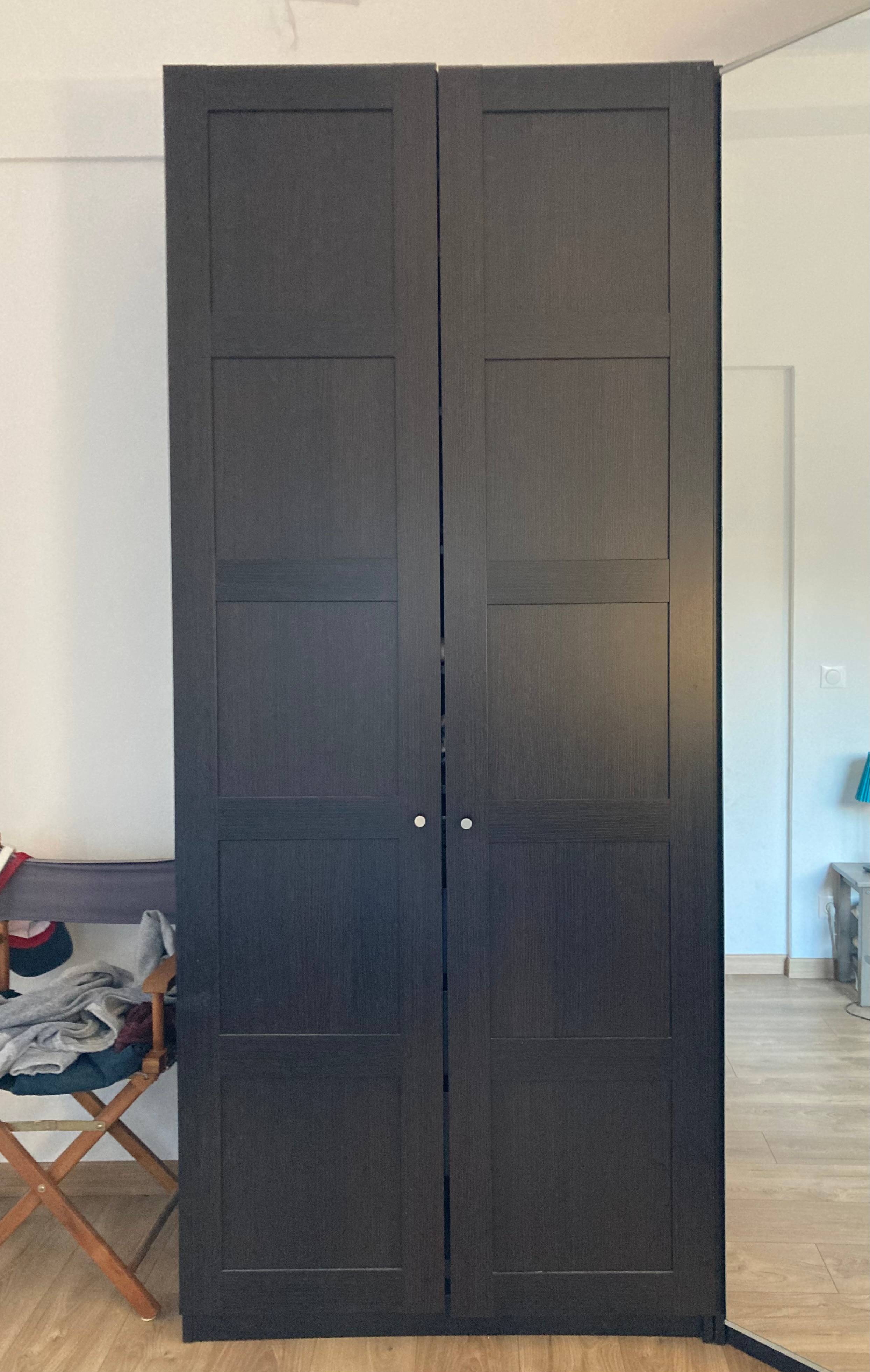 Vends Dressing PAX noir Ikéa sur Gens de Confiance