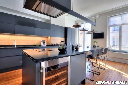 Vends un élégant appartement en duplex de 305m², au cœur du centre-ville de Nancy
