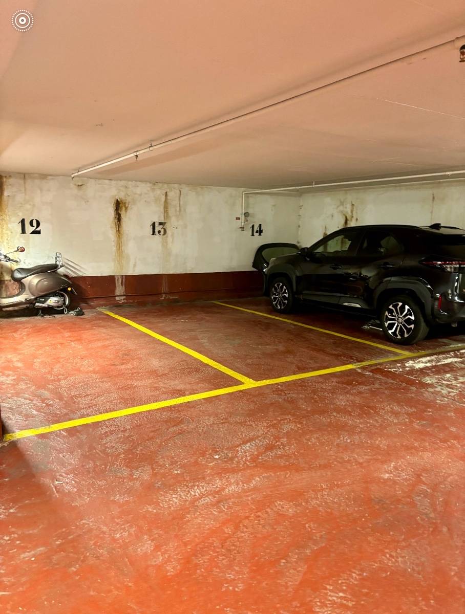 Vends emplacement parking Paris 8ème rue Teheran