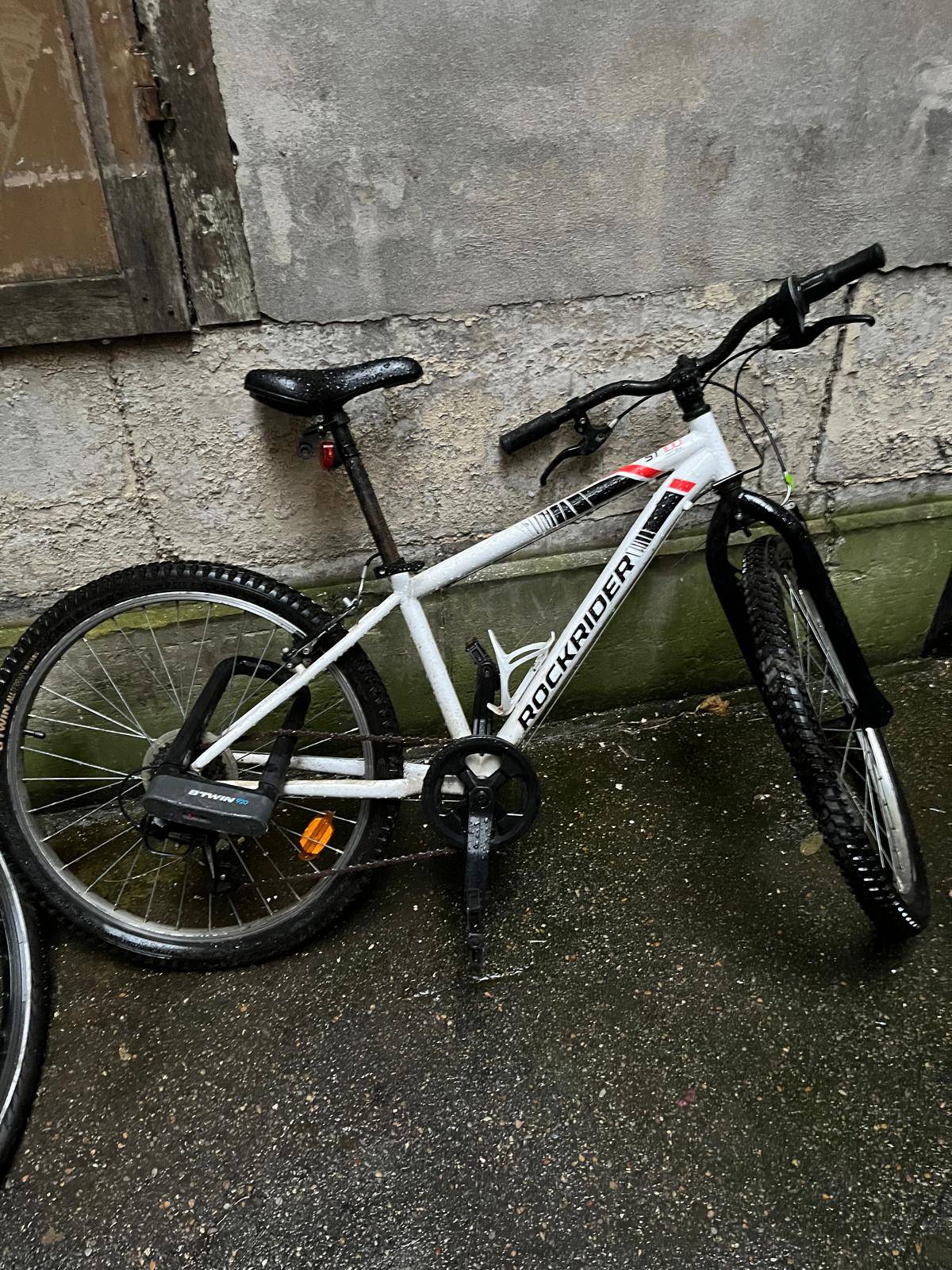Vends Vélo enfant 10-12 ans