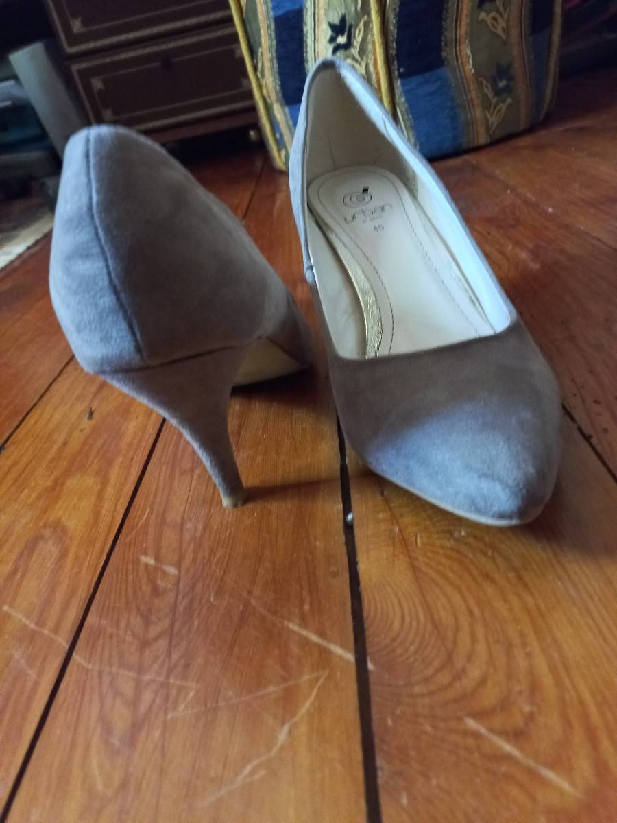 Vends escarpins en nubuck gris - Pointure 40