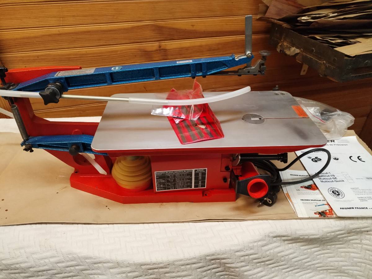Vends scie à marqueterie Multicut 2S, Hegner