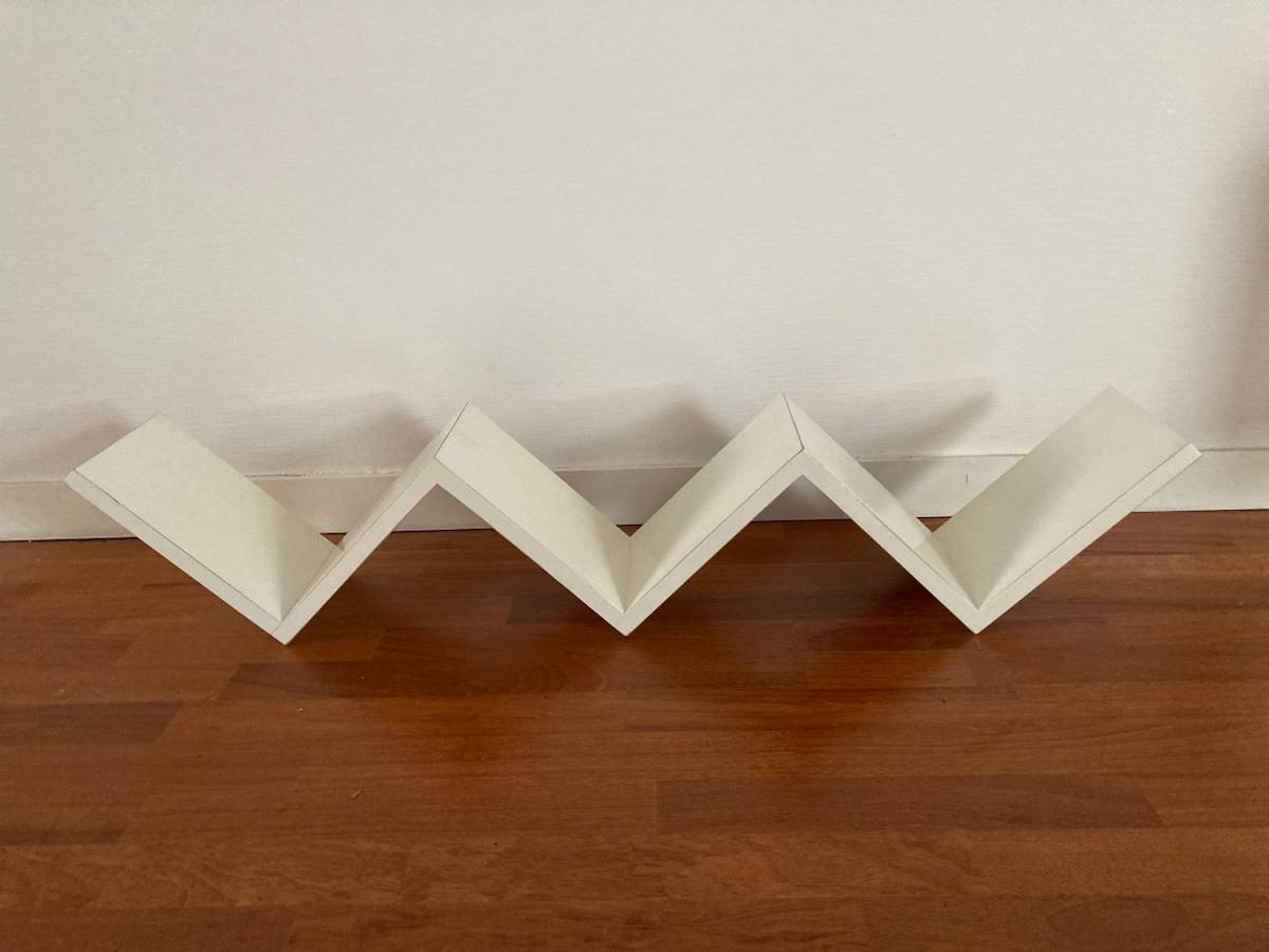 Vends une étagère blanche en bois massif