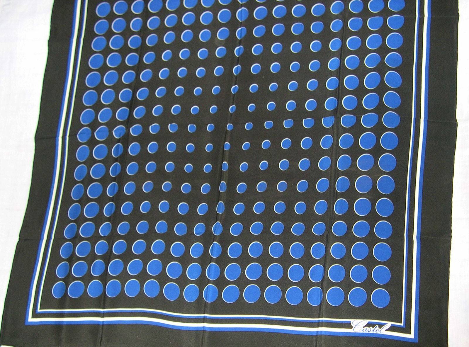 Vends foulard en soie signé Castel, club mythique fondé en 1962