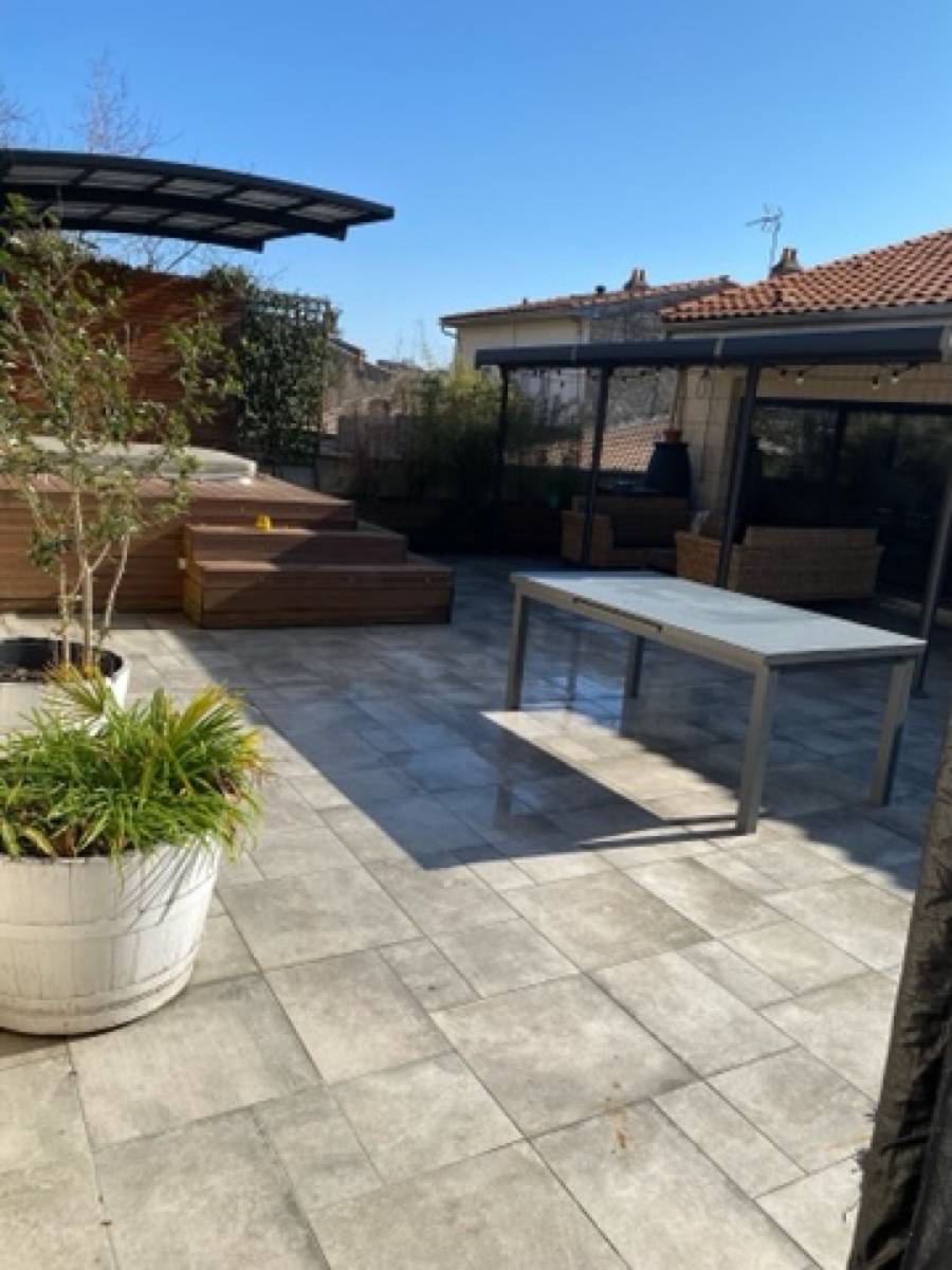 Vends T6 + extérieur quartier barrière Saint Gènes 5 chambres, 194m², Bordeaux (33) sur Gens